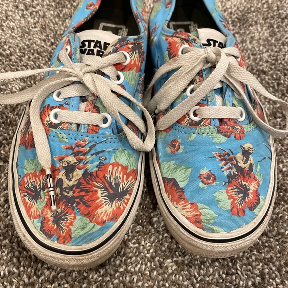 Vans Star Wars Authentic Yoda Hawaii Aloha Blue Flowers Print Sneakers - Picture 3 of 9